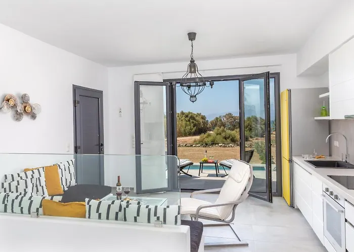 Bamboo Naxos Mikri Vigla