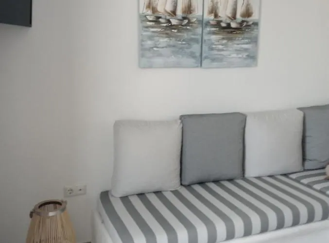 Bamboo Naxos * Mikri Vigla